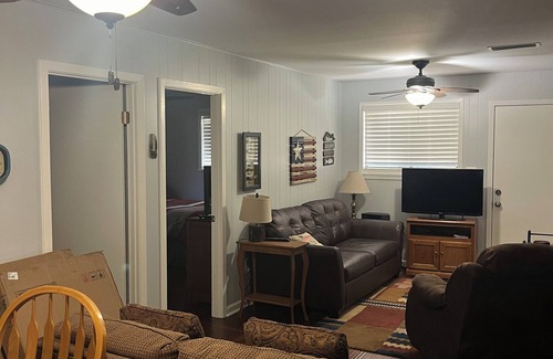 Greers Ferry Cabina | Bellawood Resort #10 Cozy 2-bedroom cabin with Boat Slip