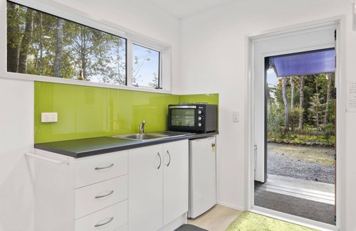 Waitahanui Cabaña | Bellbird Cottage - Lago Taupo Bach
