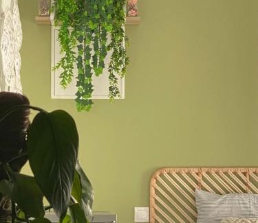 Yvre-l'Eveque Casa | Belle chambre indépendante