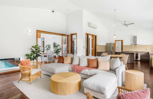 Palm Cove Casa | Belle Escapes 54 Ocean Drive Luxury Home Palm Cove