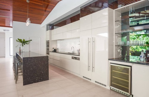 Palm Cove Casa | Belle Escapes 58 Ocean Dr Palm Cove