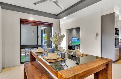 Trinity Park Casa | Belle Escapes Marina Quay