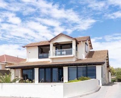 Somerton Park Casa | Belle Escapes - Ocean Breeze Family Villa