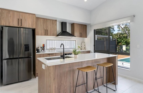 Trinity Beach Casa | Belle Escapes Sea Bon