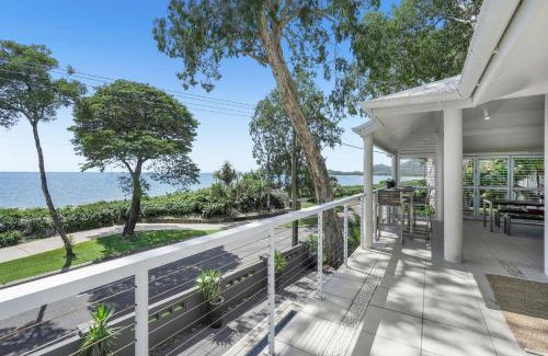 Clifton Beach Casa | Belle Escapes SeaChange at Clifton beach Luxury Beachfront Home