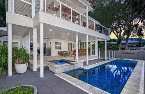 Clifton Beach Casa | Belle Escapes SeaChange at Clifton beach Luxury Beachfront Home