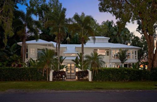 Clifton Beach Casa | Belle Escapes SeaChange at Clifton beach Luxury Beachfront Home