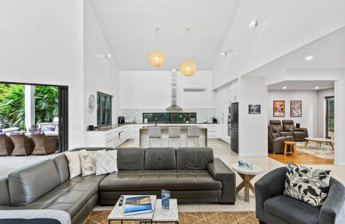 Palm Cove Casa | Belle Escapes Villa Aurelia
