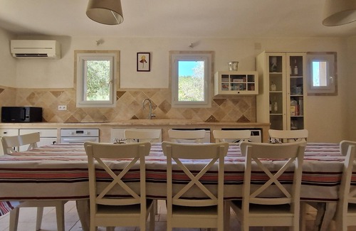 Cuers Casa | Belle et Grande Villa Avec Piscine au Calme
