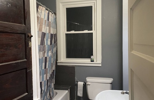 Detroit Apartamento | Belle Isle Cottage - 1905 Historic Home near city