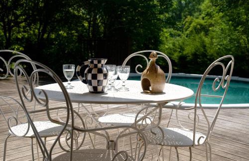 Caylus Casa | Belle maison de maître - Piscine et jardin privés - Au cœur du village médiéval de Caylus - 4 personnes - Garage