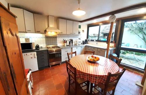 Chateauroux Casa | Belle maison de ville 4 chb cour privee