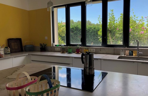Ners Casa | Belle Maison Tranquille Avec Piscine et Jardin