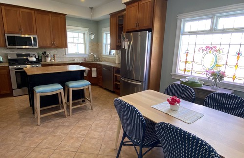 Buzzards Bay Casa | BELLE of the BEACH: 30 feet to gorgeous PRIVATE BEACHFRONT home SLEEPS up to 13