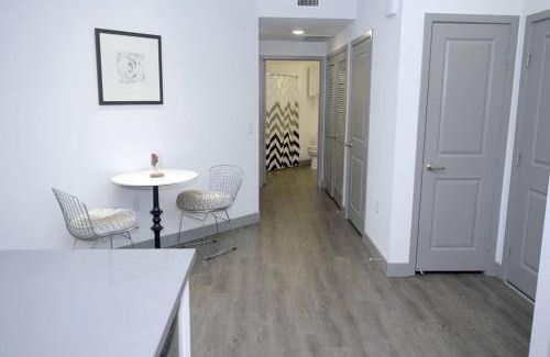 Southwest Anaheim Apartamento | Belle Suite -8mins from Disney, Centrally Located!