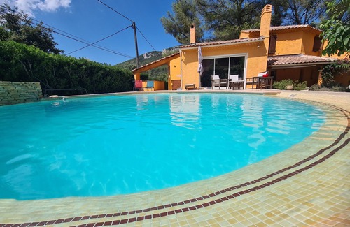 Toulon Villa | Belle Villa Avec Piscine Dans un Écrin de Verdure