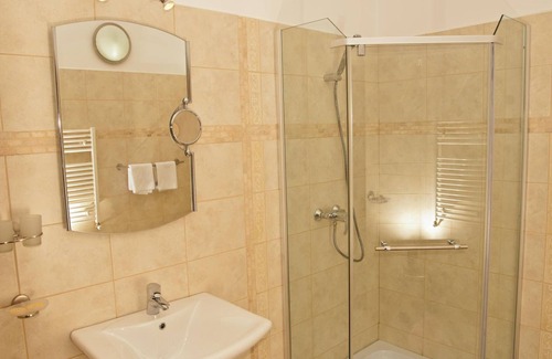 Iasi Hotel | Belleville
