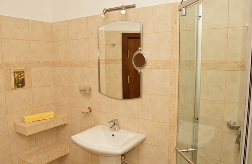 Iasi Hotel | Belleville