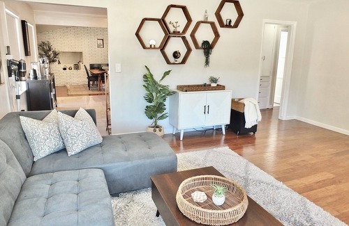 South of Conant Casa | Bellflower Breeze – Charming 3 BDR in Long Beach!