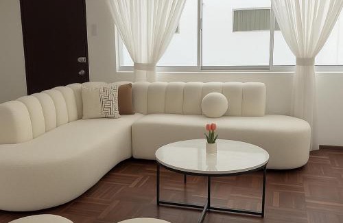 Armendariz Apartamento | Bello departamento frente a Larcomar Miraflores