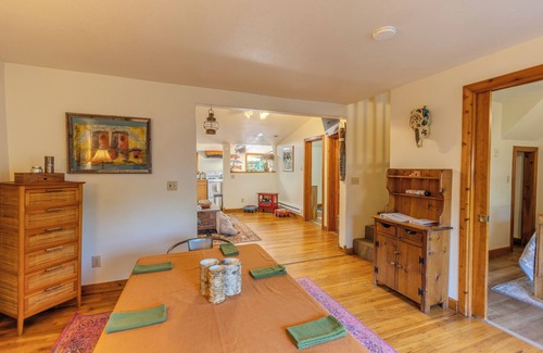 Fort Collins Otro | Bellvue Hideaway: Adventure & Calm Near Fort Collins!
