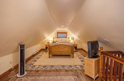 Fort Collins Otro | Bellvue Hideaway: Adventure & Calm Near Fort Collins!