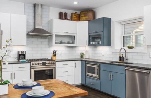 Hillsboro Village Casa | Belmont Retreat walk to Restaurants, Coffee, 12 South