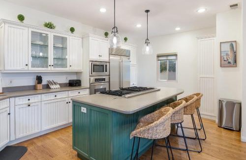 Belmont Shore Casa | Belmont Shore Retreat Rooftop Lounge Putting Green Near 2nd Street Beaches
