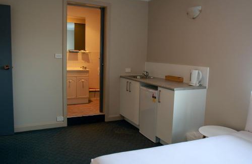 Lindisfarne Hotel | Beltana Hotel