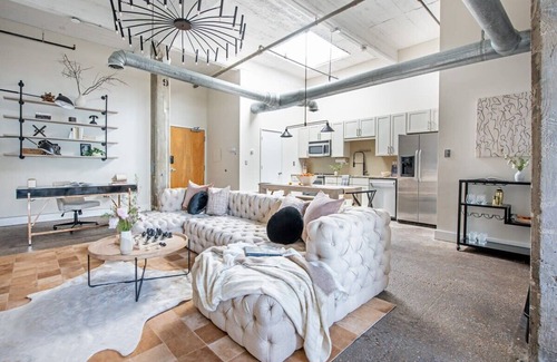 Old Fourth Ward Condominio | Beltline Shrine by Minty Living