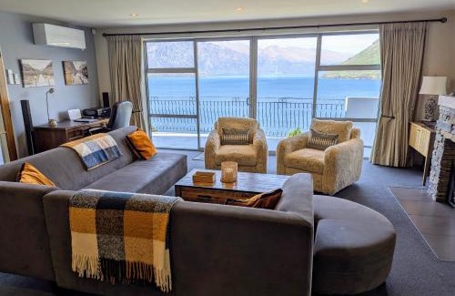 Fernhill Casa | Belvedere Breath Taking Lake & Mountain Views