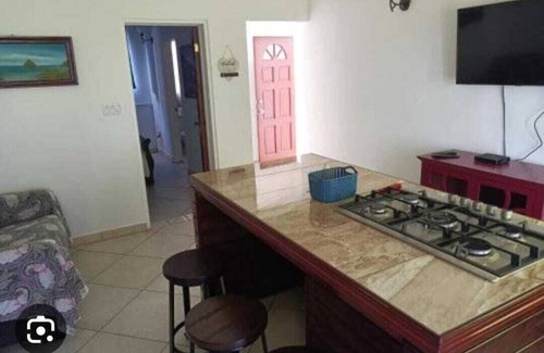 Dickenson Bay Apartamento | Belvedere Holiday Home
