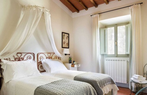 San Donato in Collina Cabaña | Apartamento ubicado en una pequeña y encantadora casa toscana. 62 m2,para 4 personas