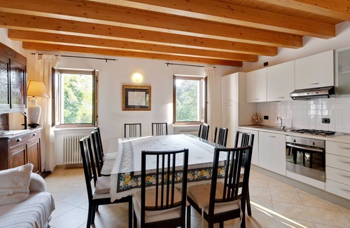 Pesina Spezie Villa | Mansión ideal en Pesina, Spezie cerca del lago
