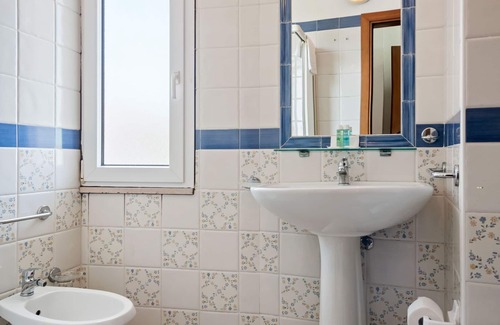 Rivazzurra Apartamento | Residencia a sólo 50 metros de la playa y el mar.