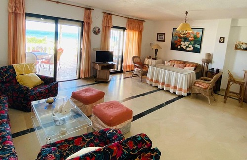 Calahonda Casa | Belvilla by OYO CASA HIERBABUENA
