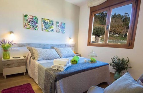 Cerponzons Casa | Belvilla by OYO Casa O Sartal - Villa Raxeira