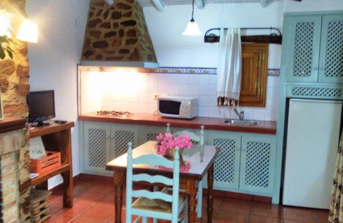 La Acena de la Borrega Cabaña | Acogedora casa de vacaciones con piscina