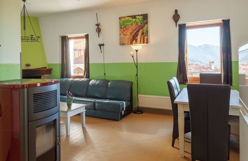 Poffabro Apartamento | Apartamento tradicional en Poffabro con chimenea