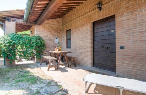 Castiglione del Lago Casa | Belvilla by OYO Large Farmhouse with Pool