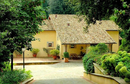 Perugia Apartamento | Acogedor Apartamento con Jardín, Terraza y Piscina