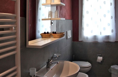 Vaccolino Apartamento | Apartamento moderno en Codigoro Italia con sauna