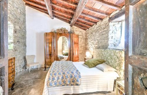 San Godenzo Casa | Belvilla by Oyo Rustic holiday home with pool