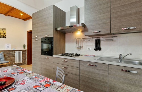 Saludecio Apartamento | Espacioso apartamento cerca de Saludecio