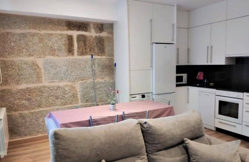 Ourense Apartamento | Belvilla by OYO Villa Trabazos Abellas