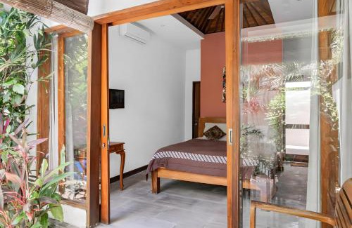 Kutuh Kaja Hotel | Belvilla Nirvana Near Monkey ForestNearCampuhan Ridge Walk