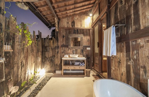 Kutuh Kaja Hotel | Belvilla Scenic Picturesque Near Monkey Forest