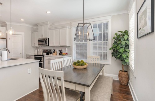 West End Cabaña | Belwood Manor-across From Parthenon-5 Min Broadway