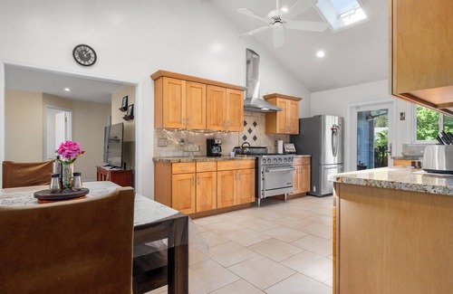 Ben Lomond Casa | Ben Lomond Mediterranean Villa with full sun, spa, and spacious yard