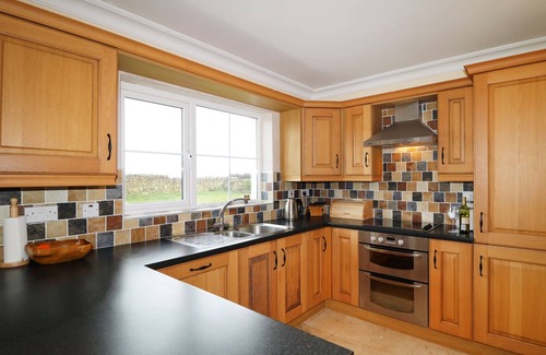 Tullaghan Casa | BENBULBEN VIEW, pet friendly in Tullaghan, County Leitrim
